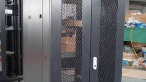 云服务器机柜(云服务器价格)-百变无痕