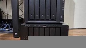 从云服务器(从云服务器上传快下载慢怎么回事)-百变无痕